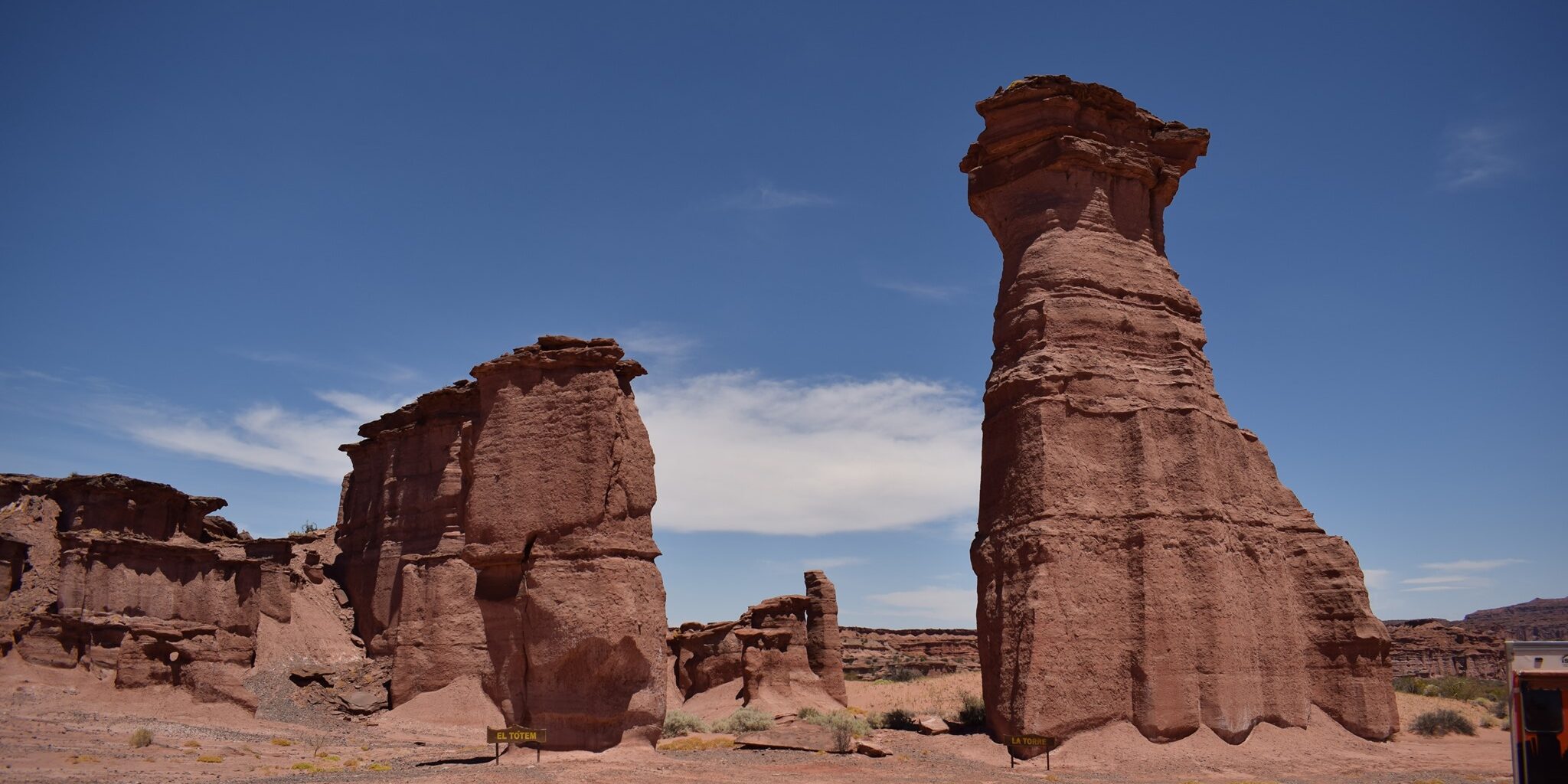 TALAMPAYA CON LUNA LLENA, LAGUNA BRAVA Y VALLE DE LA LUNA - Basa